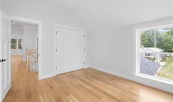 55 Dolphin Ave, Jamestown, RI 02835
