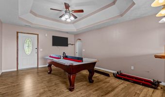 107 W Summit St, Aurora, MO 65605