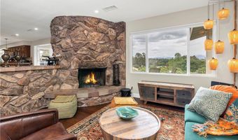 735 Del Valle Dr, Fallbrook, CA 92028