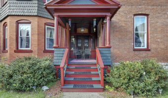 8 East St, Adams, MA 01220