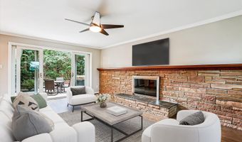 2322 S PIERCE St S, Arlington, VA 22202