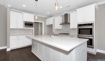 22920 Ledges Dr, Athens, AL 35613