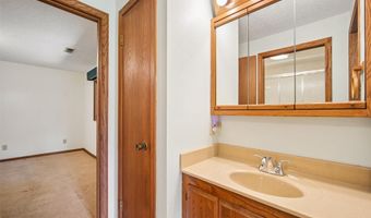 7067 NW 28th St, Ankeny, IA 50023
