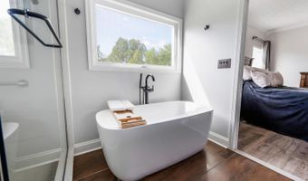 136 Montfair Dr, Amherst, VA 24521