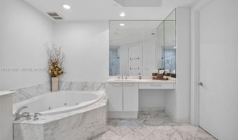 4100 Island Blvd 2303, Aventura, FL 33160