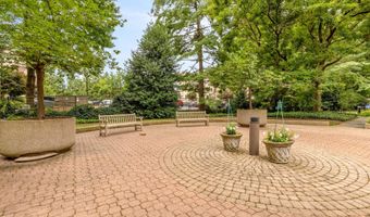 5000 BATTERY Ln 804, Bethesda, MD 20814
