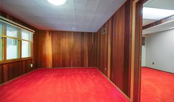 50 W Oak Hill Dr, Ballwin, MO 63021