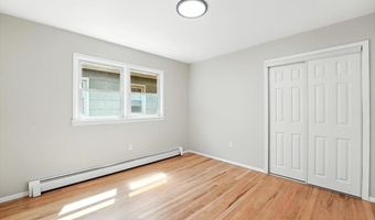 16 OAK St, Bayonne, NJ 07002