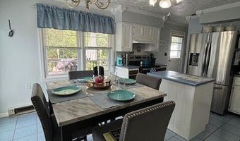 40 N Richmond St, Auxier, KY 41602