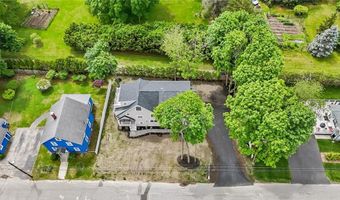 5 Lillis Ave, Barrington, RI 02806