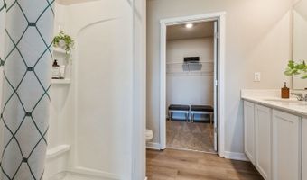 1004 33RD St SE, Altoona, IA 50009