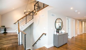 25 Dearborn St 2, Newport, RI 02840