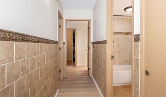 2752 Kaaha St 309, Honolulu, HI 96826