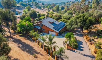2260 E Mission Rd, Fallbrook, CA 92028