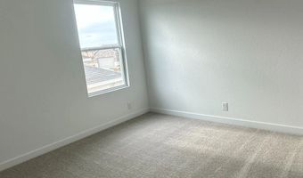 182 Peeps Ct, Adkins, TX 78101