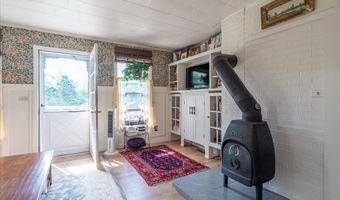 662 Searsmont Rd, Appleton, ME 04862