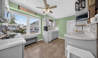 131 Dorset Ave, Albertson, NY 11507