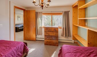 176 Reservoir Rd, Campton, NH 03223