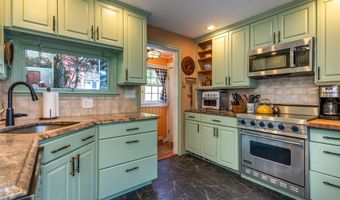 46 Crane Ln, Bethlehem, CT 06751