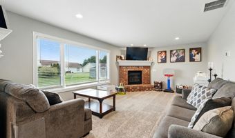 1308 Hideaway Dr, Auburn, IN 46706
