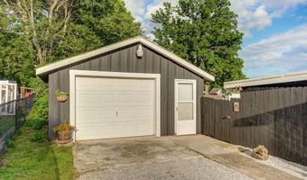 404 N Mcqueary Ave, Ash Grove, MO 65604