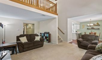 8320 Lake Tree Ln, Indianapolis, IN 46217