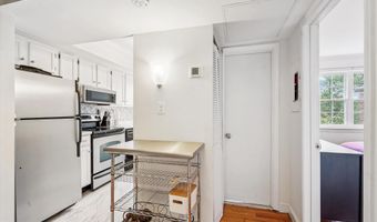 2023 21ST St N 27, Arlington, VA 22201