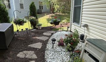 2219 Barrett Dr, Algonquin, IL 60102