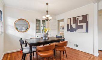 941 N MCKINLEY Rd, Arlington, VA 22205