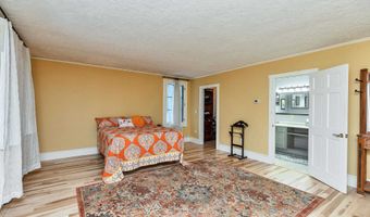 107 Fresh Pond Ln, Brookline, NH 03033