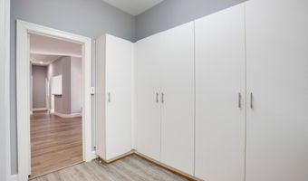 7361 MCWHORTER Pl 320, Annandale, VA 22003