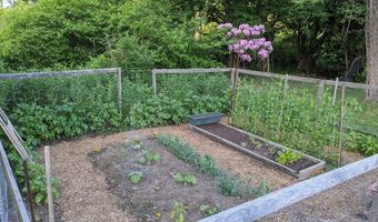 10 Tuck Farm Rd 4, Auburn, MA 01501