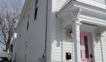 29 Whitney St, Auburn, ME 04210