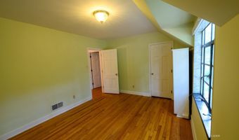 1 Northwood Dr, Athens, OH 45701