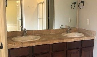 1910 SW Aspen St, Bentonville, AR 72713