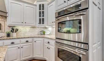 330 Parkhill Ln, Bartlesville, OK 74006