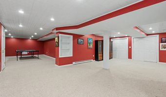 14 Karolina Ln, Bedford, NH 03110