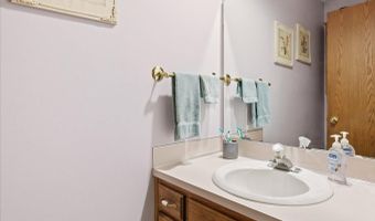 1448 Cleveland St, Anoka, MN 55303
