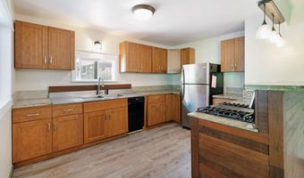 605 Kaupakalua Rd, Haiku, HI 96708