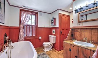 324 Pleasant St, East Providence, RI 02916