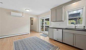 20 Oak Hill Dr, Exeter, RI 02822