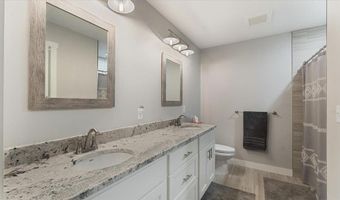 423 Old Glory Dr NE, Alexandria, MN 56308