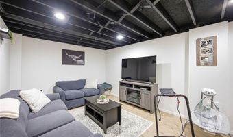 602 NW Greenwood St, Ankeny, IA 50023