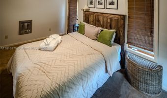 200 Summit Ledges Ln, Banner Elk, NC 28604