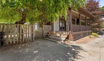 120 Smith St, Cranston, RI 02905