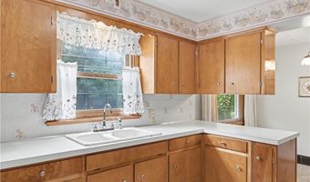 186 E Woodsdale Ave, Akron, OH 44301