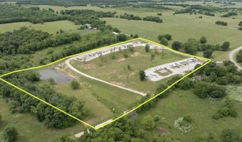 112 E Dade 22, Arcola, MO 65603