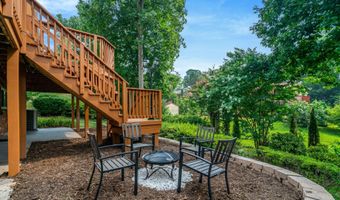 4006 JUSTINE Dr, Annandale, VA 22003