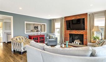 56 King Philip Rd, Narragansett, RI 02882