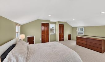 20 Bayview Ln, Amityville, NY 11701